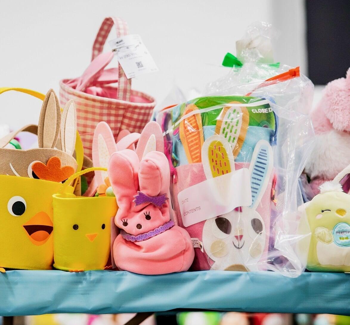 Easter baskets and other Easter items sitting on a table